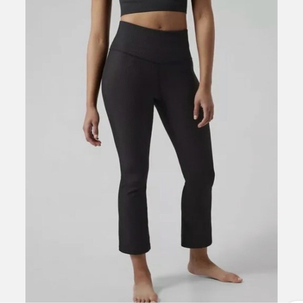 NWT Athleta Elation Flare Leggings *Crop* Flare Pant Ribbed Black Size Small S